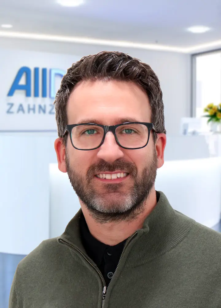 Portrait Klinikmanager Stefan Leschhorn (AllDent München Hauptbahnhof)