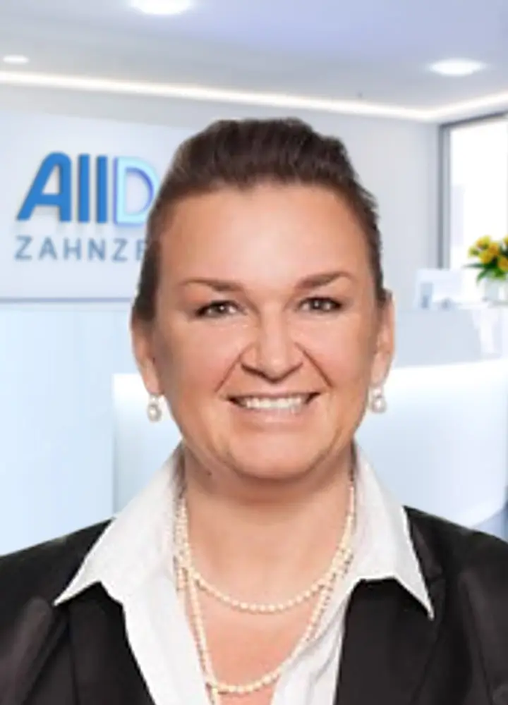 Portrait Klinikmanagerin Sigrid Plank (AllDent Zahnzentrum München Ost)