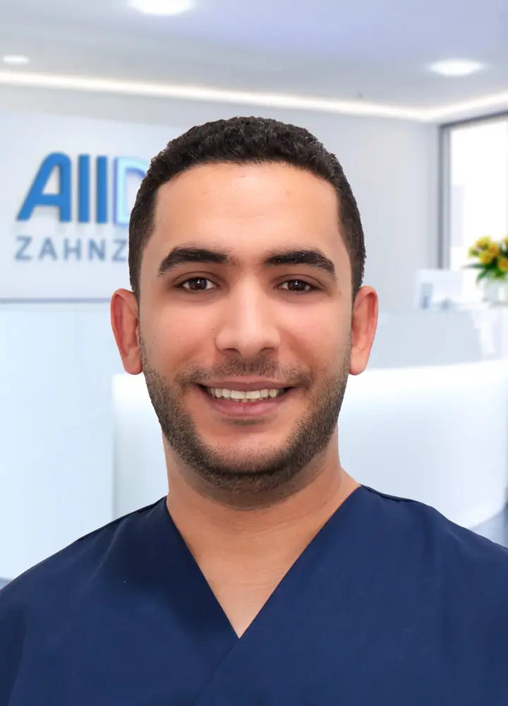 Portrait zahnmedizinische Prophylaxeassistenz Wajih Soltani (AllDent München Hauptbahnhof)