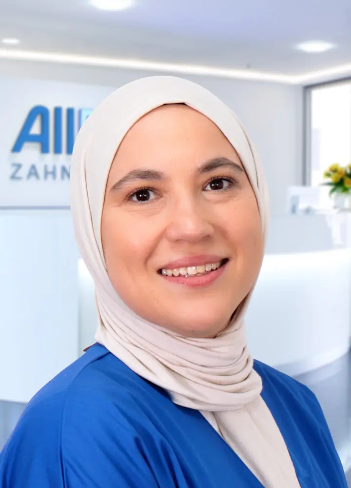 Portrait zahnmedizinische Prophylaxeassistenz Ilknur Özdemir (AllDent München Ost)