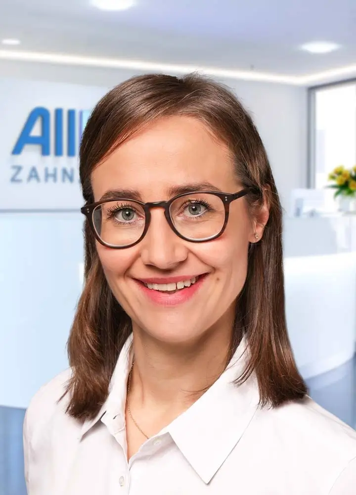 Portrait Ober&auml;rztin Rosemarie Fasbender (AllDent M&uuml;nchen Hauptbahnhof)