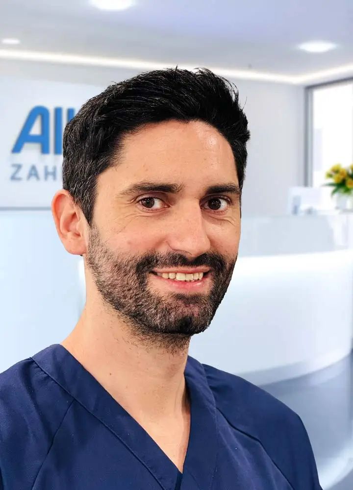 Portrait Zahnarzt Helder Oliveira (AllDent M&uuml;nchen Hauptbahnhof)