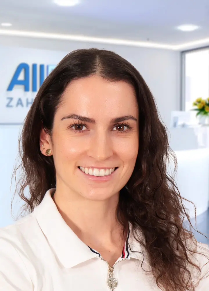 Portrait Zahn&auml;rztin Carolina Menner (AllDent M&uuml;nchen Ost)