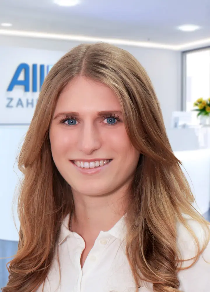 Portrait Zahn&auml;rztin Clara-Marie Nowak (AllDent M&uuml;nchen Ost)