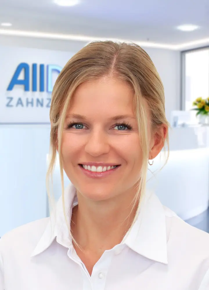 Portrait Zahn&auml;rztin Sarah Kremer (AllDent M&uuml;nchen Pasing)
