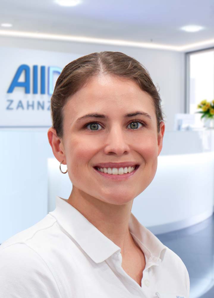 Portrait Zahnärztin Meike Schmidberger (AllDent München Hauptbahnhof)