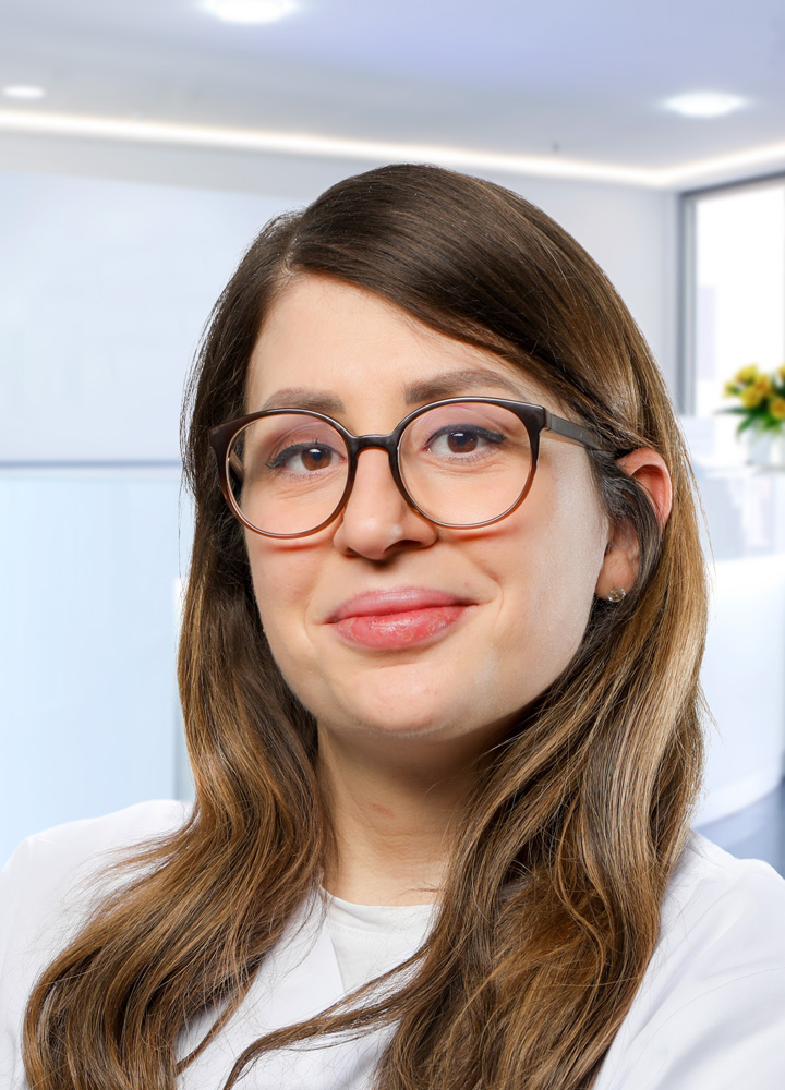 Portrait medizinische Regionalleitung Anna Rautenberg (AD Zahnzentrum Dortmund)