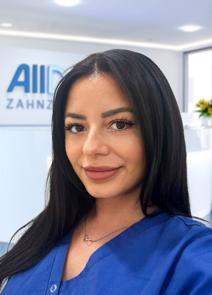 Portrait PZR Michelle Kreis (AllDent M&uuml;nchen Hauptbahnhof)